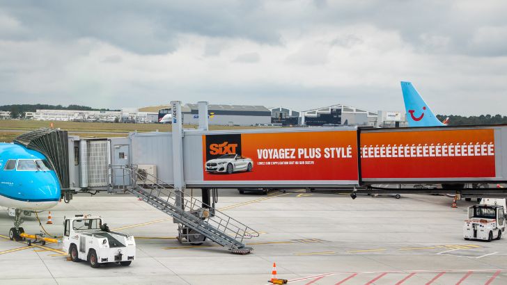 JCDecaux remporte le contrat publicitaire de l’aéroport de Bordeaux