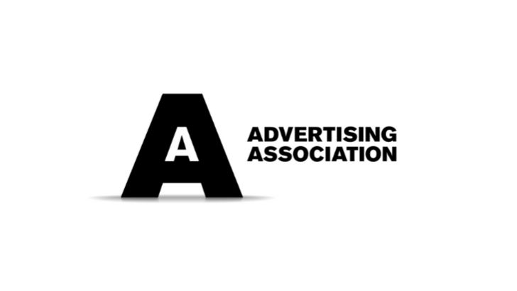 Royaume-Uni : l’advertising association crée un groupe de travail sur l’IA