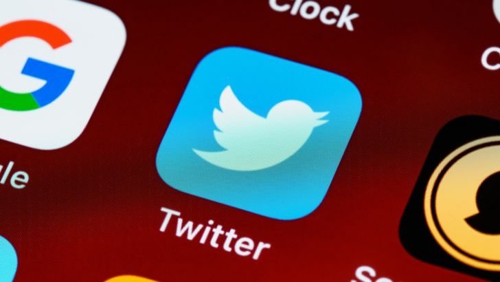 X / Twitter : le trafic de référencement en forte baisse pour les éditeurs anglo-saxons