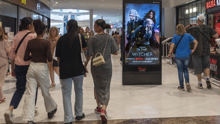 Clear Channel France lance une offre DOOH « Audience Garantie » dans les centres commerciaux