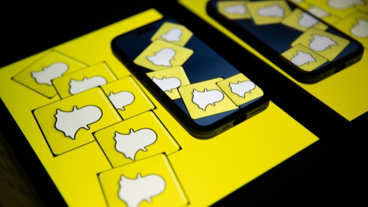 Plus de 5 milliards de dollars de recettes publicitaires pour Snapchat en 2024, selon WARC Media