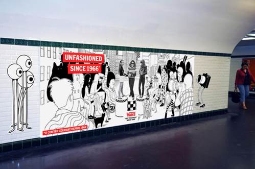 Vizeum et Posterscope font sortir VANS du cadre des affiches dans le métro avec Metrobus
