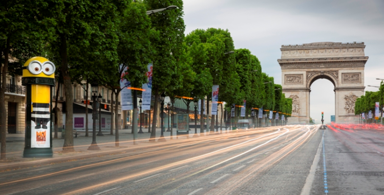 Universal Studio, KR Media et JCDecaux Live orchestrent une campagne événementielle sur les Champs-Élysées pour la sortie de «Moi, Moche et Méchant 3»
